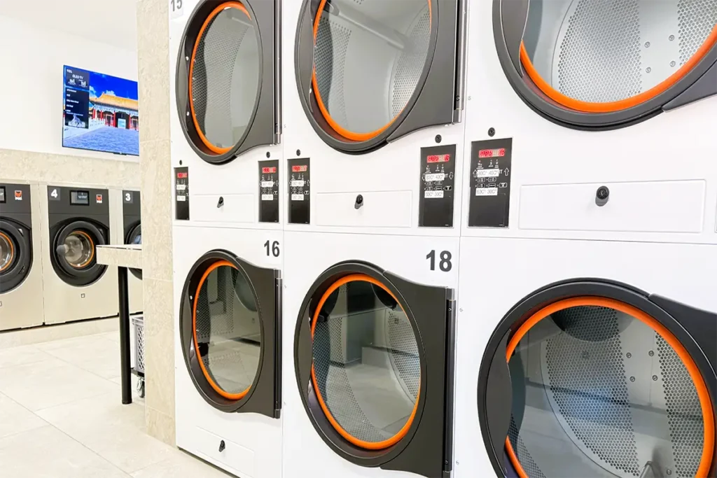 XXL Trockner im Waschsalon Stuttgart Ost für große Wäsche